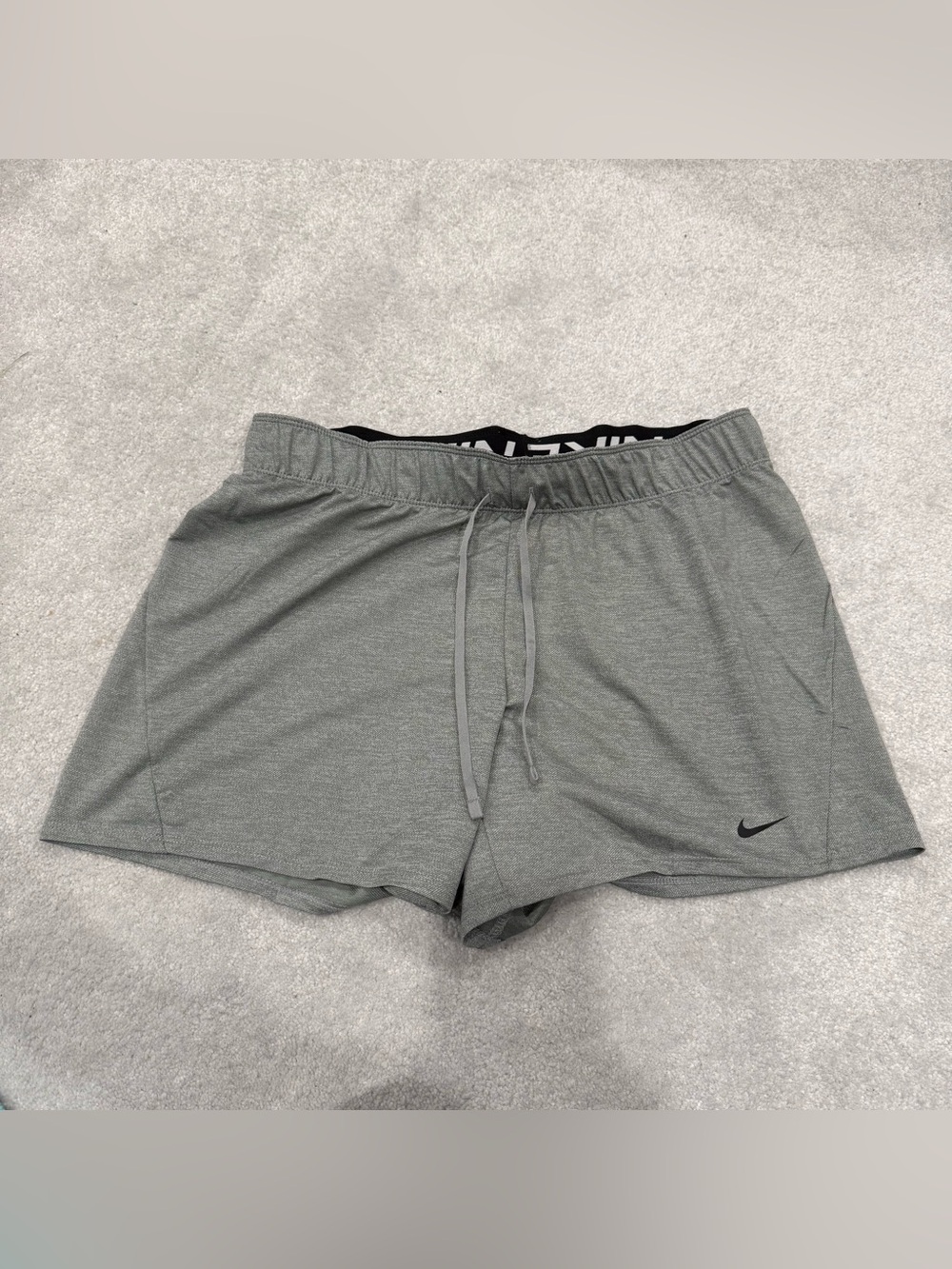 Nike Men's Gray Athletic Training Shorts